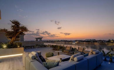 Luxury Real Estate on Palm Jumeirah